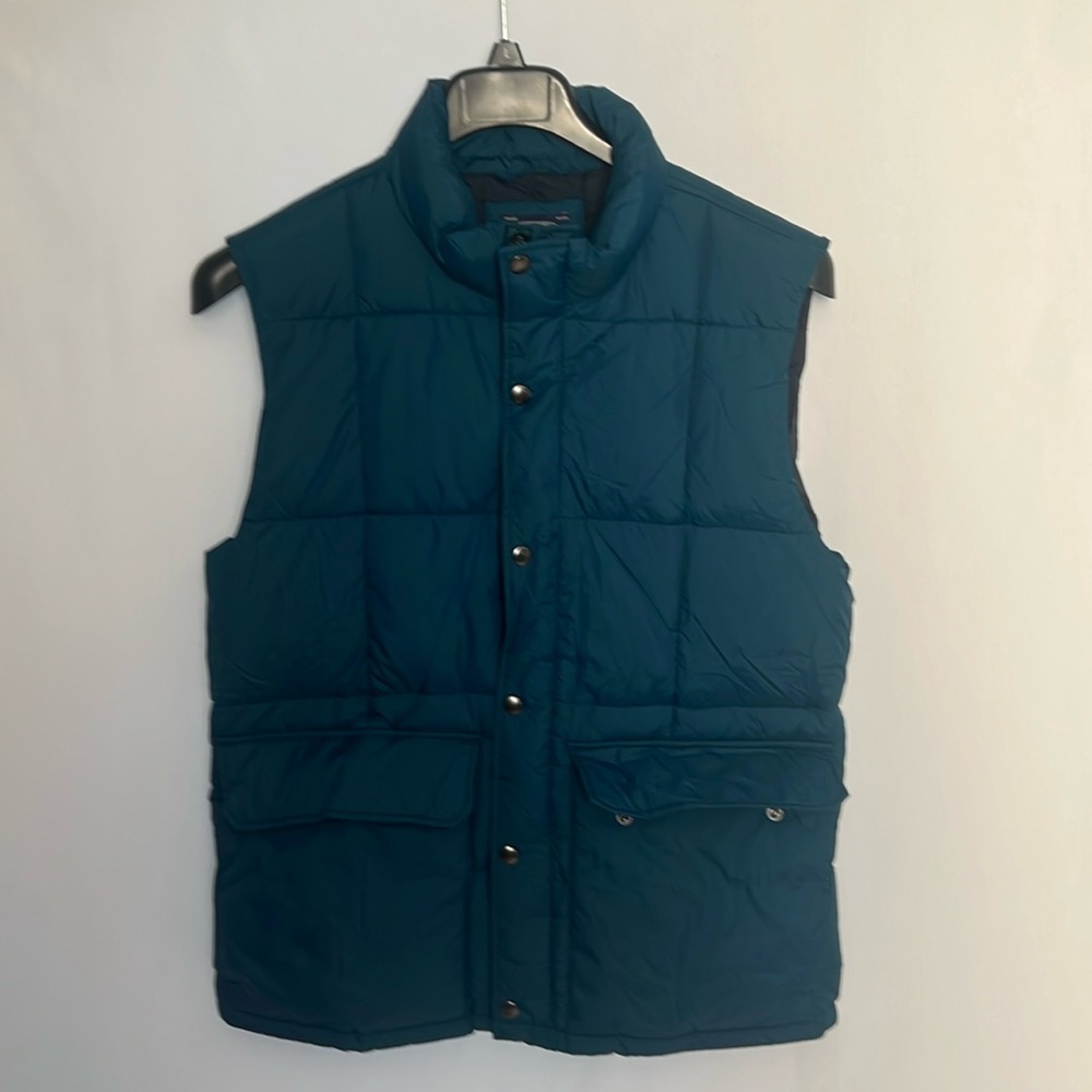 NWOT / j.crew Nordic puffer vest with PrimaLoft®